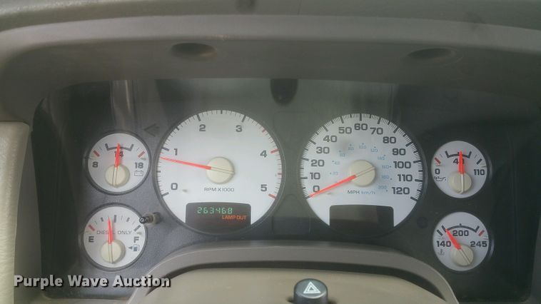 image for item FI9929 2003 Dodge Ram 2500 Quad Cab flatbed pickup truck