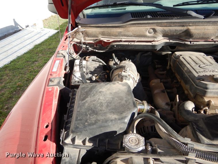 image for item FI9929 2003 Dodge Ram 2500 Quad Cab flatbed pickup truck