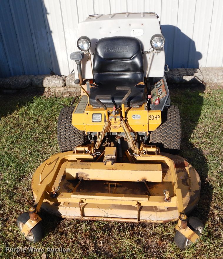 image for item FI9933 Walker MTGHS ZTR lawn mower