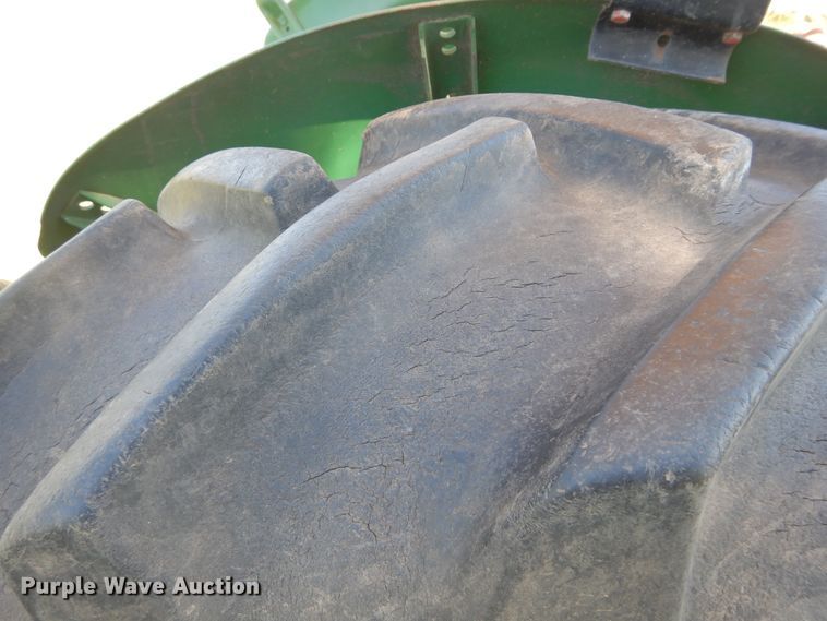 image for item FI9943 Oliver 550 tractor