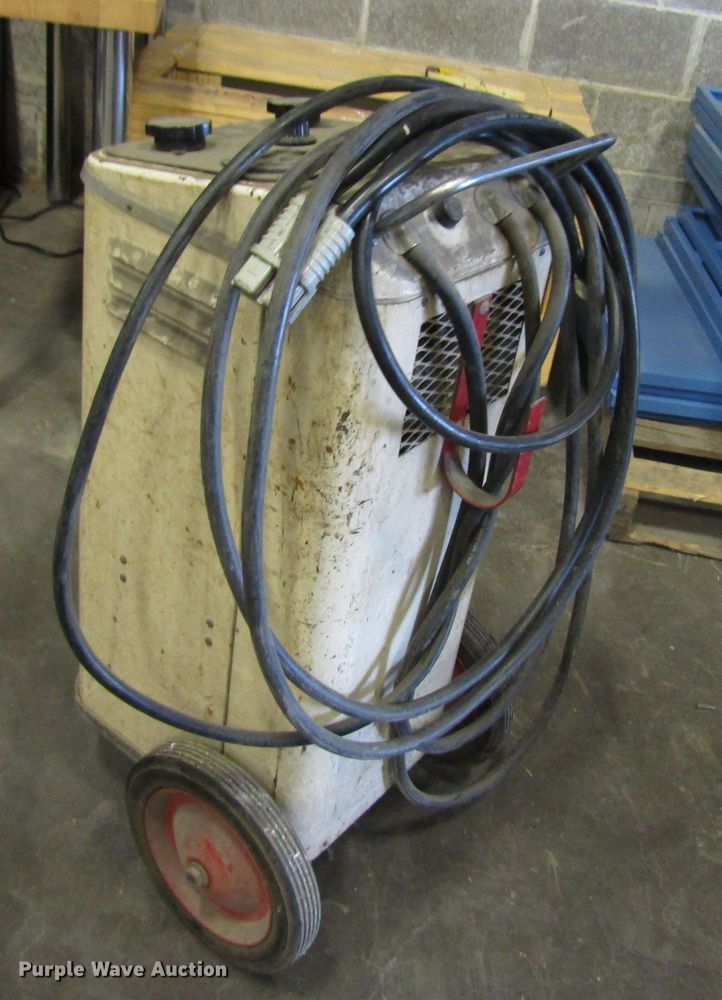 image for item FJ9689 Zyphyr KC2/6-060 battery charger