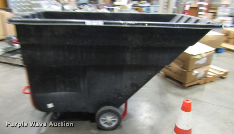 image for item FJ9692 (3) Rubbermaid dump carts