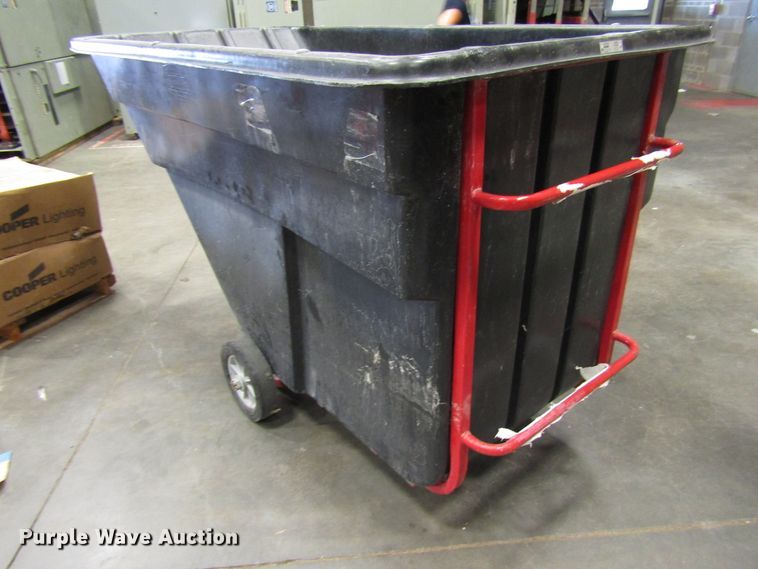 image for item FJ9692 (3) Rubbermaid dump carts