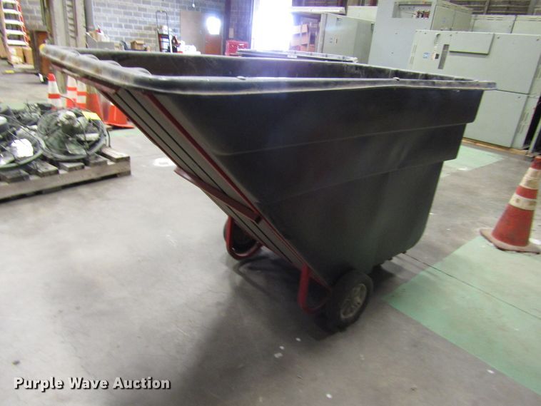 image for item FJ9692 (3) Rubbermaid dump carts