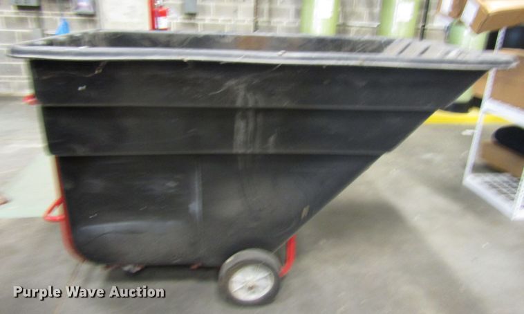 image for item FJ9692 (3) Rubbermaid dump carts