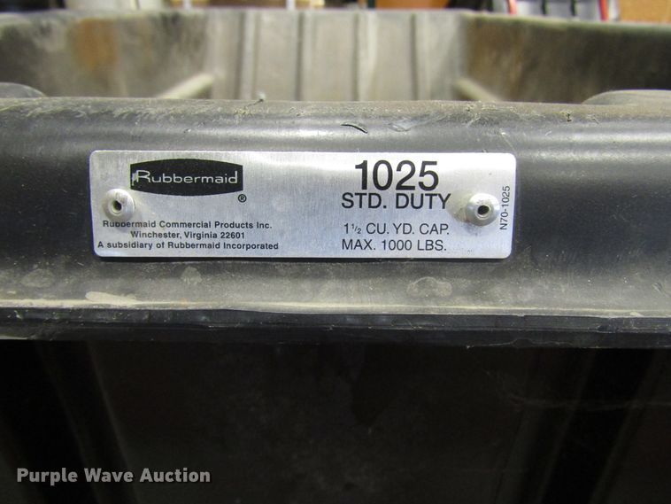 image for item FJ9692 (3) Rubbermaid dump carts