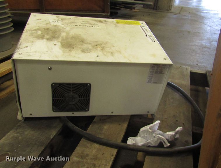 image for item FJ9697 (2) TA Dynamic inverters