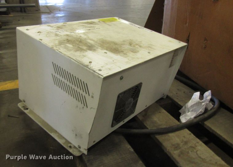 image for item FJ9697 (2) TA Dynamic inverters