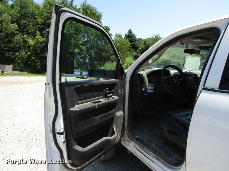 image for item FJ9711 2012 Dodge Ram 5500 Crew Cab flatbed truck