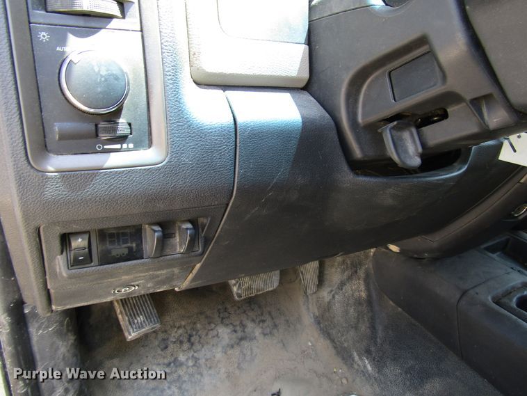 image for item FJ9711 2012 Dodge Ram 5500 Crew Cab flatbed truck