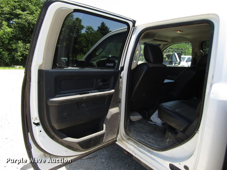 image for item FJ9711 2012 Dodge Ram 5500 Crew Cab flatbed truck