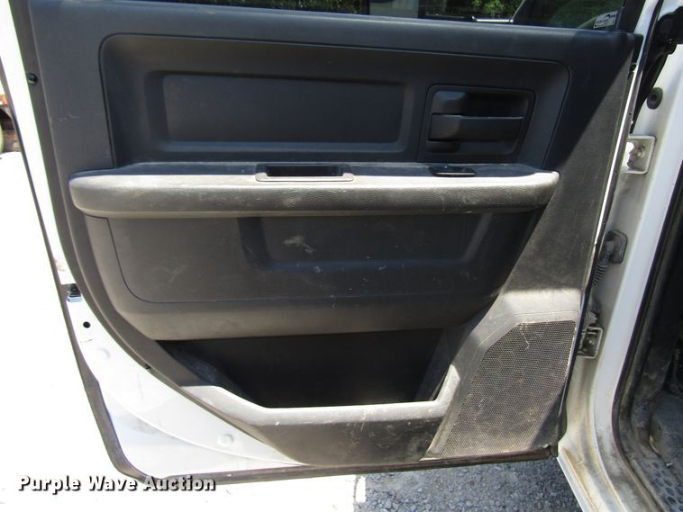 image for item FJ9711 2012 Dodge Ram 5500 Crew Cab flatbed truck