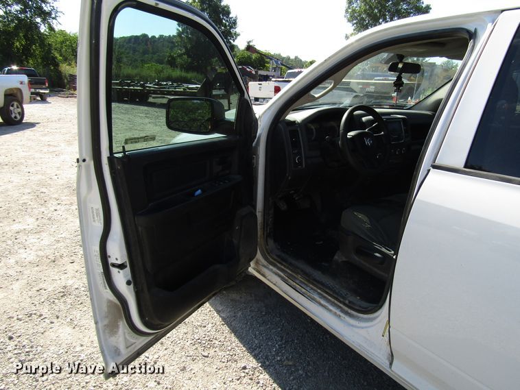 image for item FJ9719 2013 Dodge Ram 1500 Quad Cab pickup truck