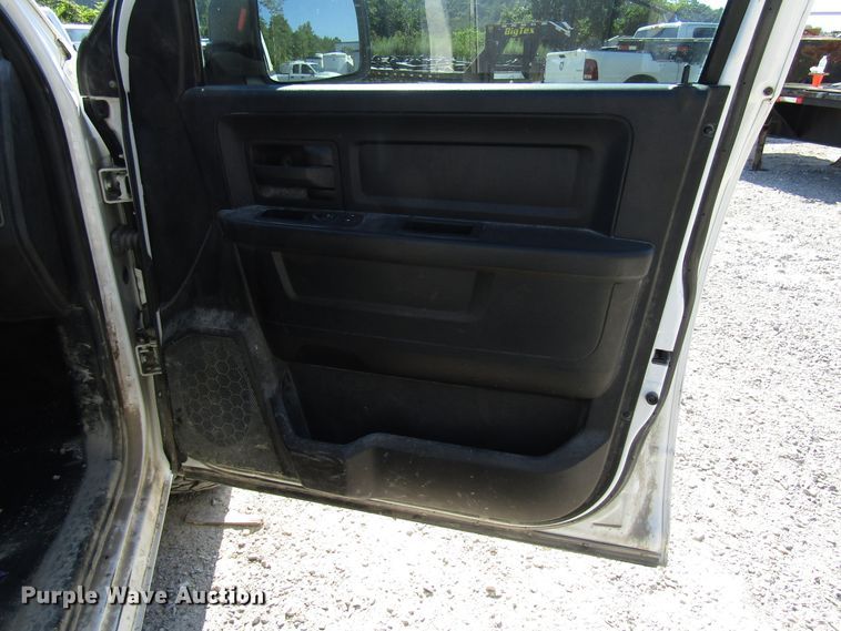 image for item FJ9719 2013 Dodge Ram 1500 Quad Cab pickup truck