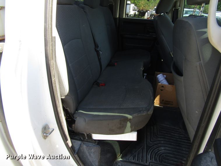 image for item FJ9719 2013 Dodge Ram 1500 Quad Cab pickup truck