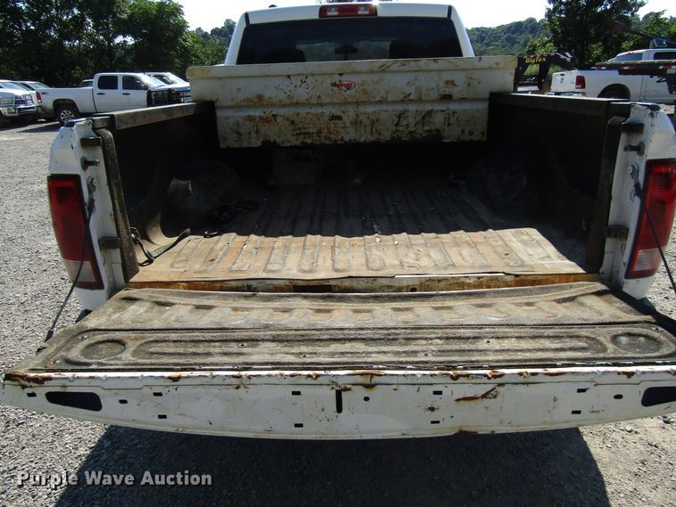 image for item FJ9719 2013 Dodge Ram 1500 Quad Cab pickup truck