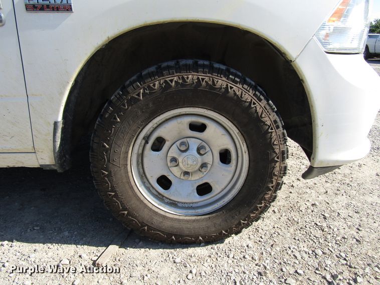 image for item FJ9719 2013 Dodge Ram 1500 Quad Cab pickup truck