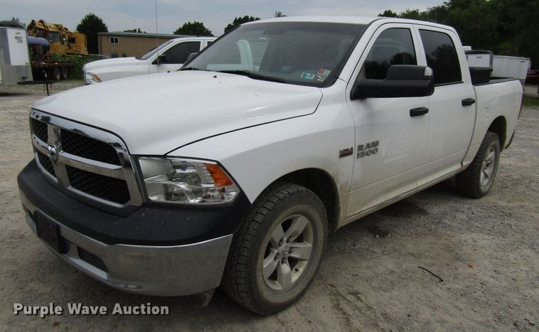 image for item FJ9732 2015 Dodge Ram 1500 Crew Cab pickup truck