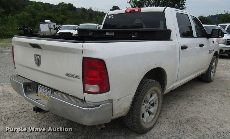 image for item FJ9732 2015 Dodge Ram 1500 Crew Cab pickup truck