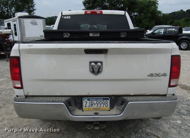 image for item FJ9732 2015 Dodge Ram 1500 Crew Cab pickup truck