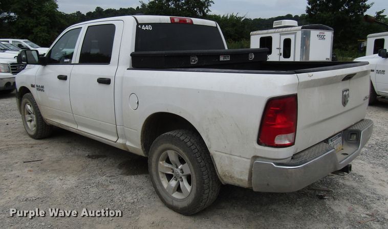 image for item FJ9732 2015 Dodge Ram 1500 Crew Cab pickup truck