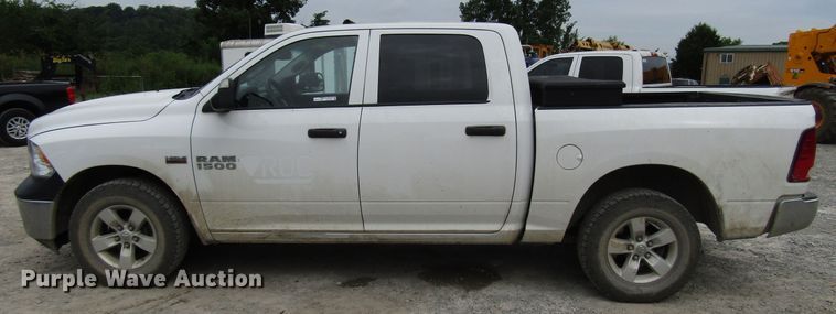 image for item FJ9732 2015 Dodge Ram 1500 Crew Cab pickup truck