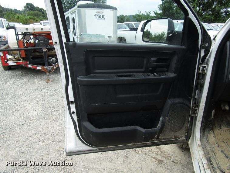 image for item FJ9732 2015 Dodge Ram 1500 Crew Cab pickup truck