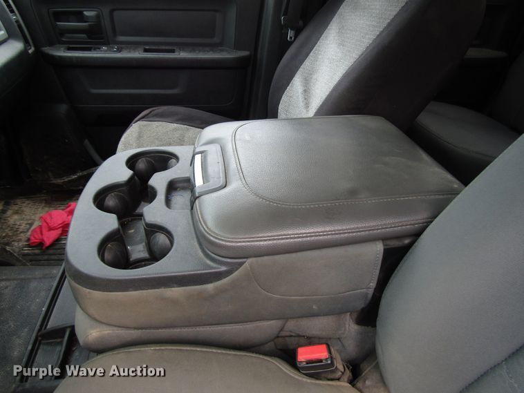 image for item FJ9732 2015 Dodge Ram 1500 Crew Cab pickup truck