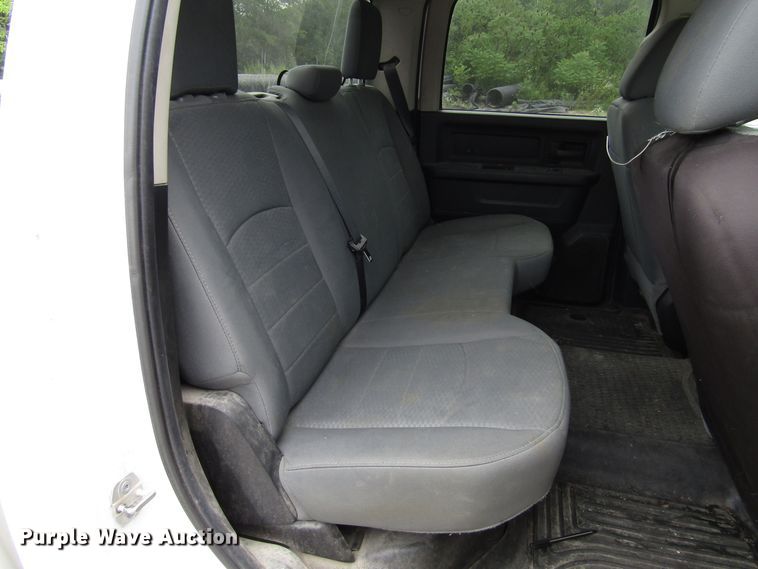 image for item FJ9732 2015 Dodge Ram 1500 Crew Cab pickup truck