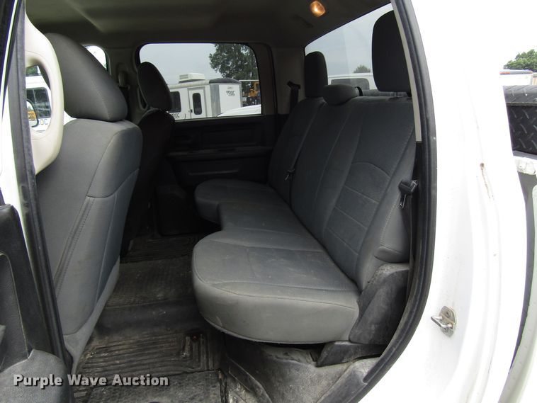 image for item FJ9732 2015 Dodge Ram 1500 Crew Cab pickup truck