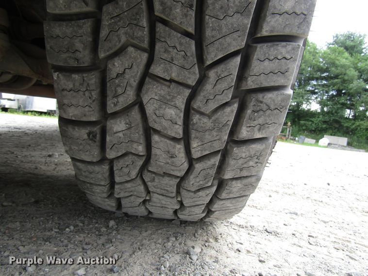 image for item FJ9732 2015 Dodge Ram 1500 Crew Cab pickup truck