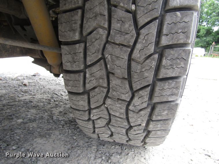 image for item FJ9732 2015 Dodge Ram 1500 Crew Cab pickup truck