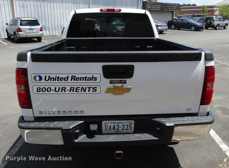 image for item FJ9742 2013 Chevrolet Silverado 1500 Ext. Cab pickup truck