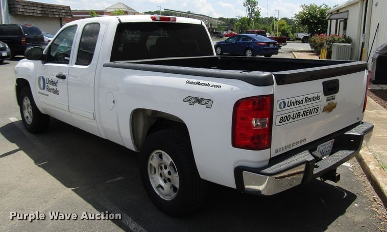 image for item FJ9742 2013 Chevrolet Silverado 1500 Ext. Cab pickup truck