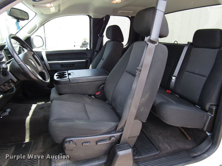 image for item FJ9742 2013 Chevrolet Silverado 1500 Ext. Cab pickup truck