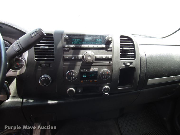 image for item FJ9742 2013 Chevrolet Silverado 1500 Ext. Cab pickup truck