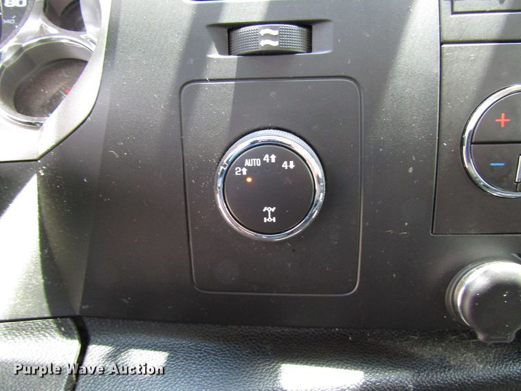 image for item FJ9742 2013 Chevrolet Silverado 1500 Ext. Cab pickup truck