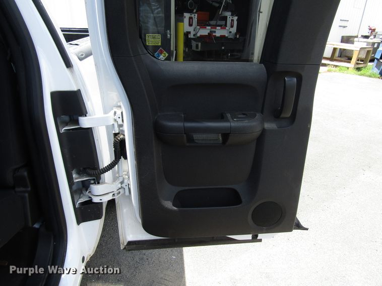 image for item FJ9742 2013 Chevrolet Silverado 1500 Ext. Cab pickup truck