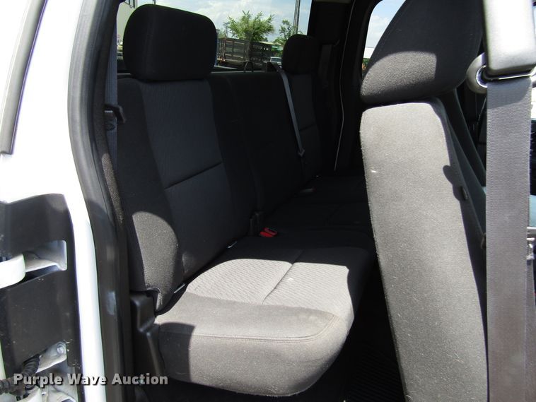 image for item FJ9742 2013 Chevrolet Silverado 1500 Ext. Cab pickup truck