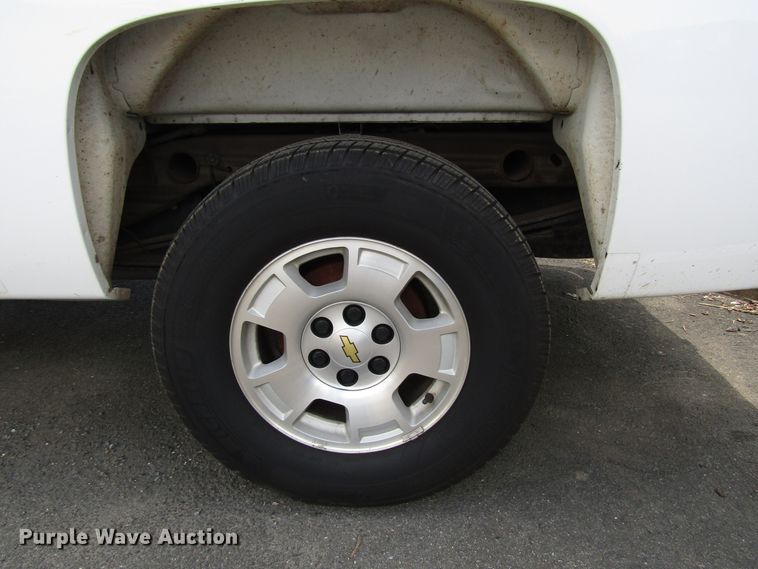 image for item FJ9742 2013 Chevrolet Silverado 1500 Ext. Cab pickup truck