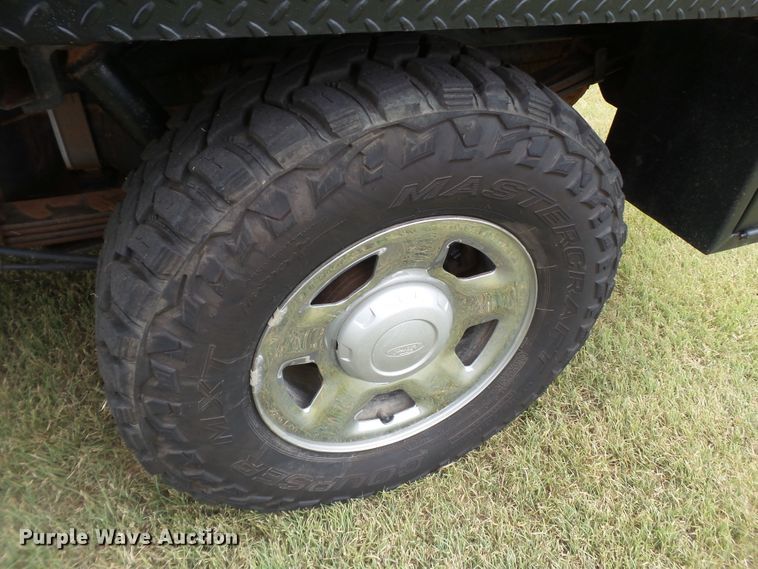 image for item FL9312 2011 Ford F150 SuperCrew flatbed pickup truck