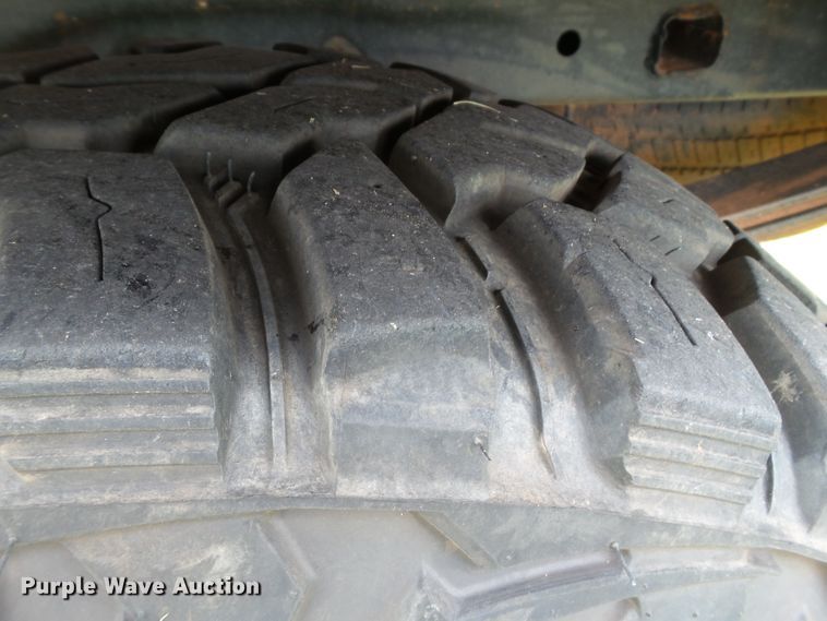 image for item FL9312 2011 Ford F150 SuperCrew flatbed pickup truck