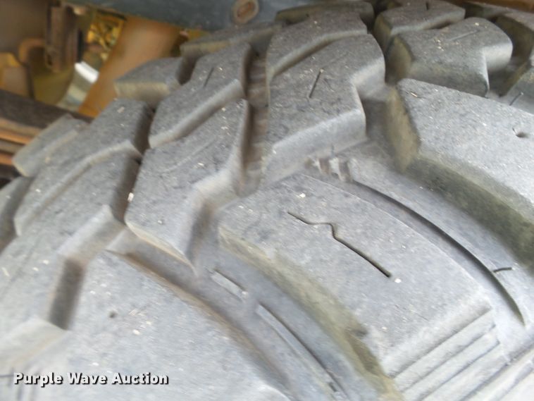 image for item FL9312 2011 Ford F150 SuperCrew flatbed pickup truck