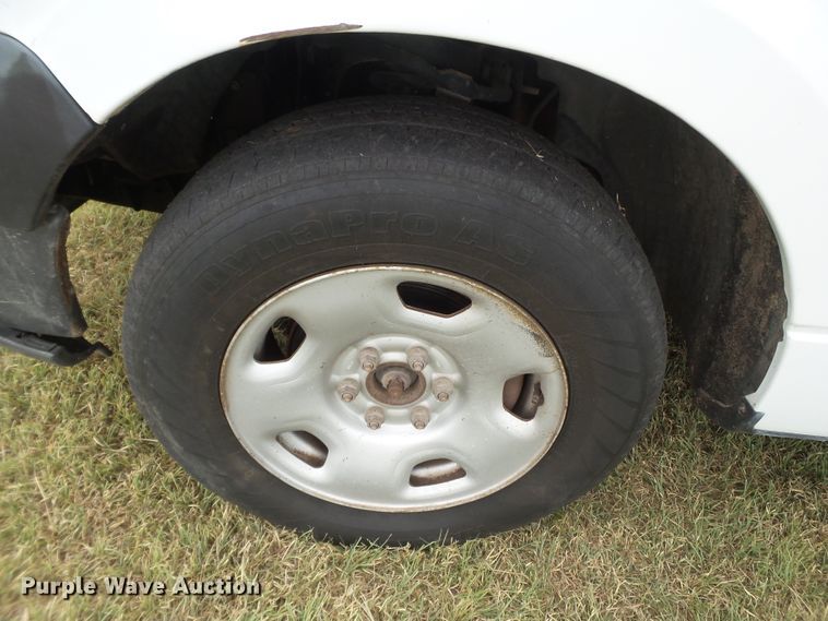 image for item FL9313 2006 Ford F150 utility bed pickup truck