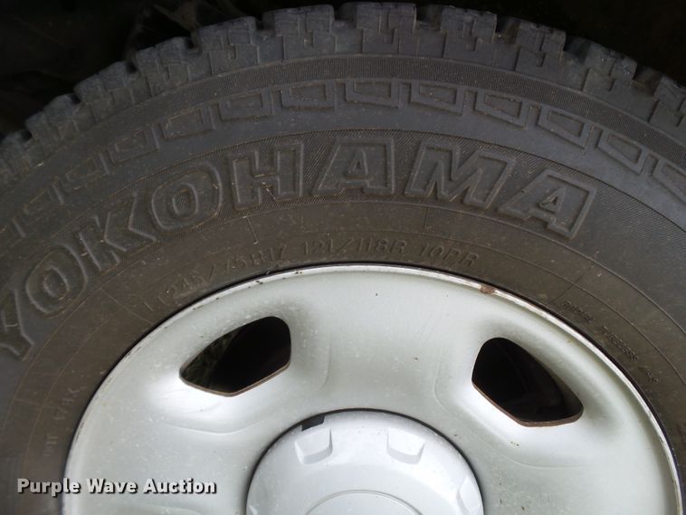 image for item FL9313 2006 Ford F150 utility bed pickup truck