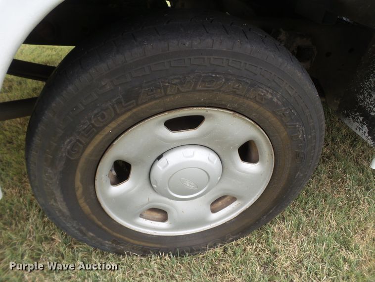 image for item FL9313 2006 Ford F150 utility bed pickup truck