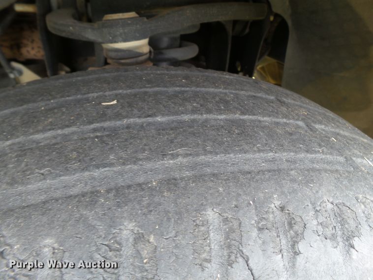 image for item FL9313 2006 Ford F150 utility bed pickup truck