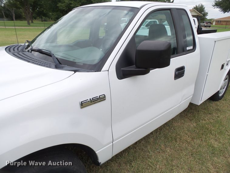 image for item FL9314 2007 Ford F150 utility bed pickup truck