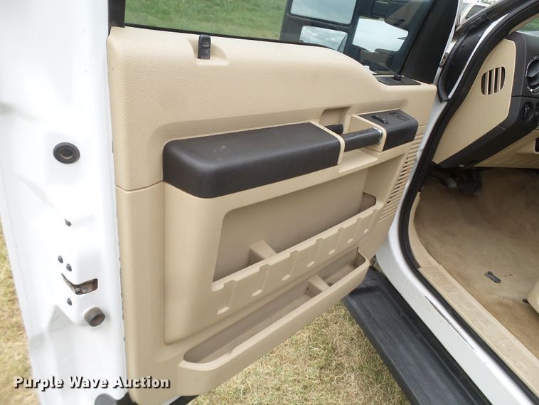 image for item FL9316 2008 Ford F350 Super Duty SuperCab pickup truck