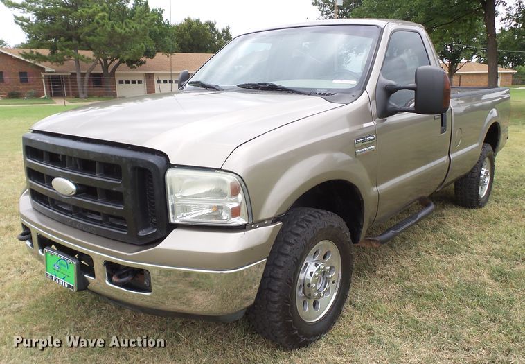 image for item FL9317 2006 Ford F250 Super Duty pickup truck